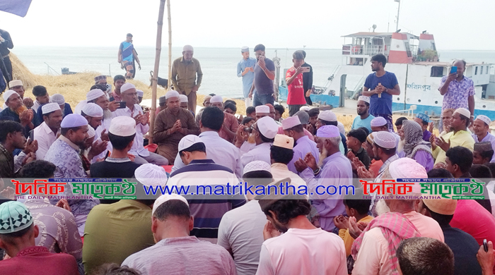 দৌলতদিয়া ফেরি ঘাটে বাস ডুবিতে নিহতদের স্মরণে দোয়া অনুষ্ঠিত